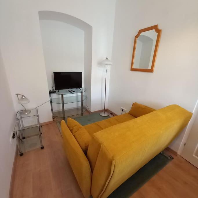 Altbauwohnung Neu Saniert - Fuer Familien Geeignet Vienna Exterior photo